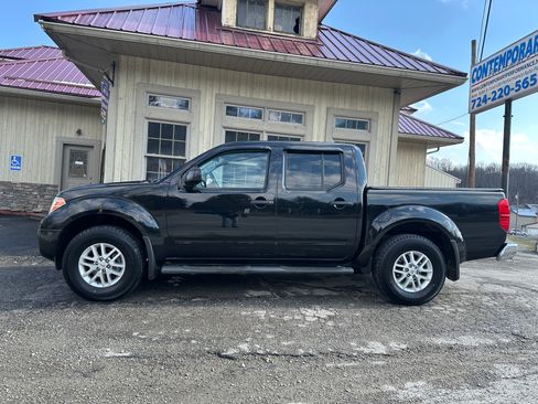 Used 2019 Nissan Frontier S image 2