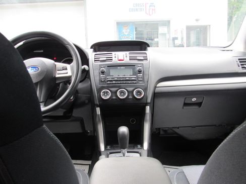 Used 2014 Subaru Forester 2.5i Premium AWD/4WD image 19