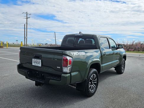 Used 2021 Toyota Tacoma image 5