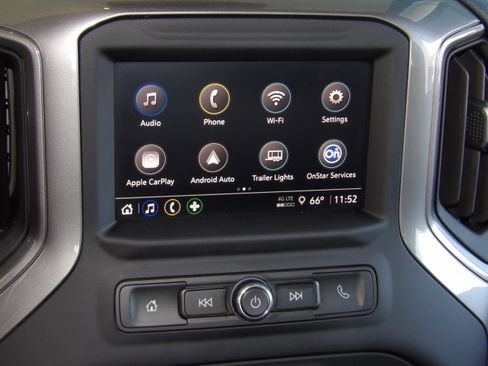 Used 2022 Chevrolet Silverado 1500 Custom image 5