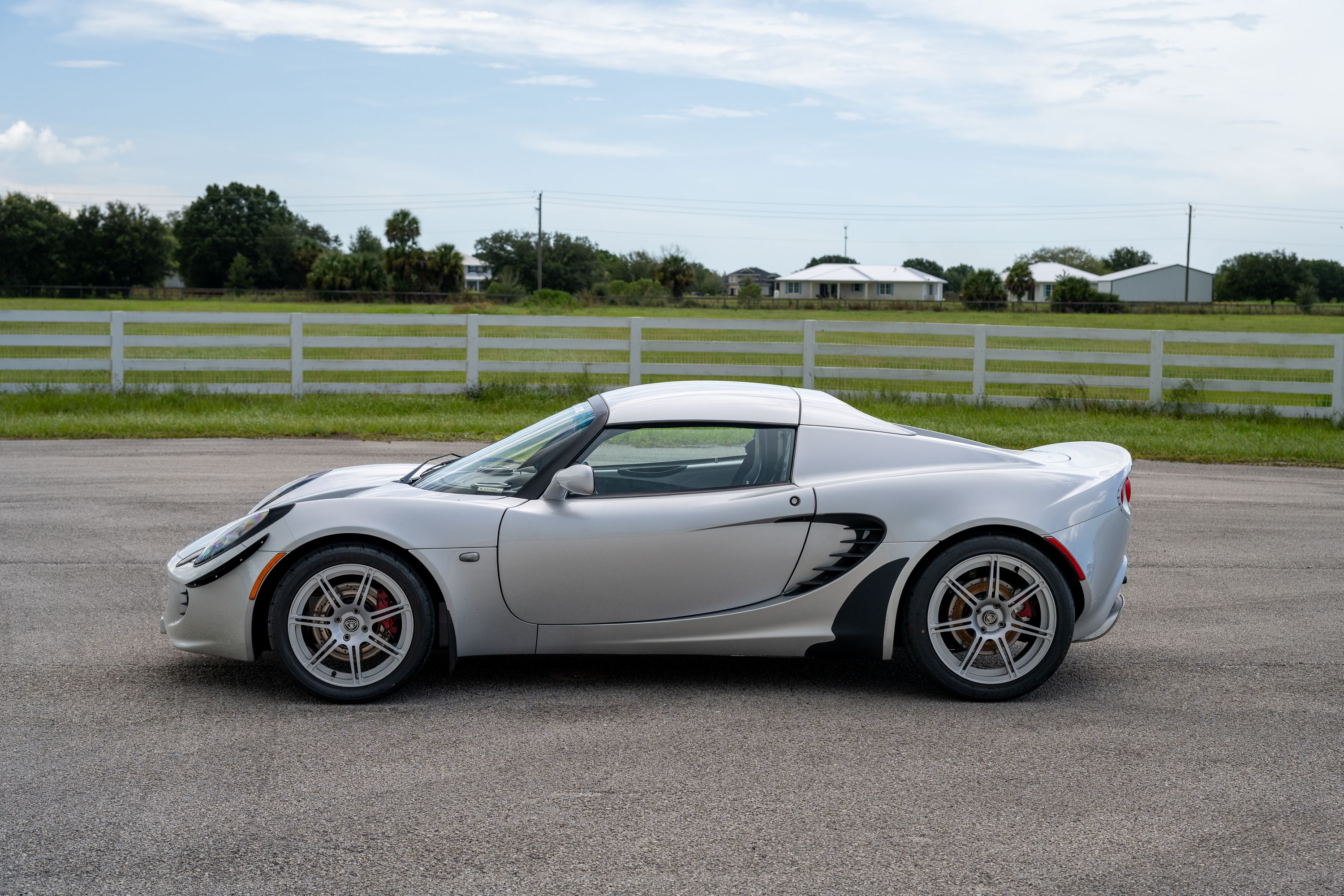 Used 2005 Lotus Elise w/ Touring Package RWD image 5