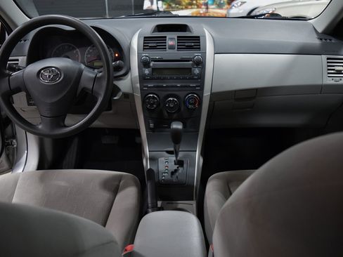 Used 2012 Toyota Corolla LE image 22
