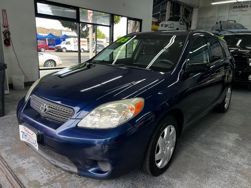 Used 2005 Toyota Matrix image 1
