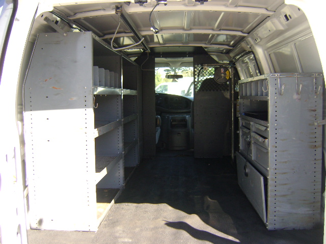 Used 2006 Ford E-350 and Econoline 350 Super Duty RWD image 11
