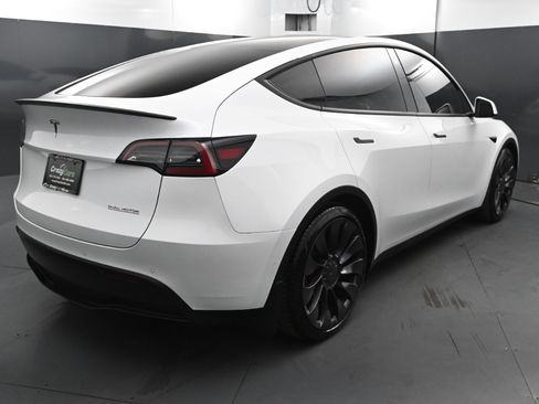 Used 2021 Tesla Model Y Performance image 5