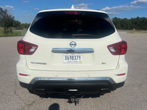 Used 2019 Nissan Pathfinder FWD image 6