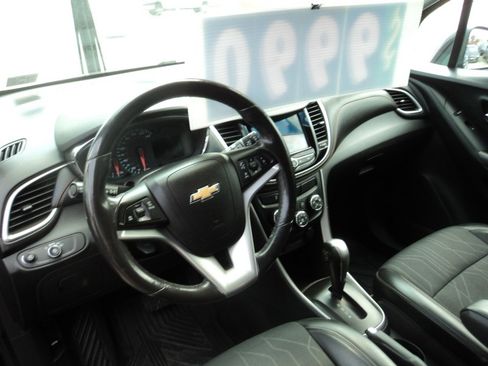 Used 2019 Chevrolet Trax LT image 6