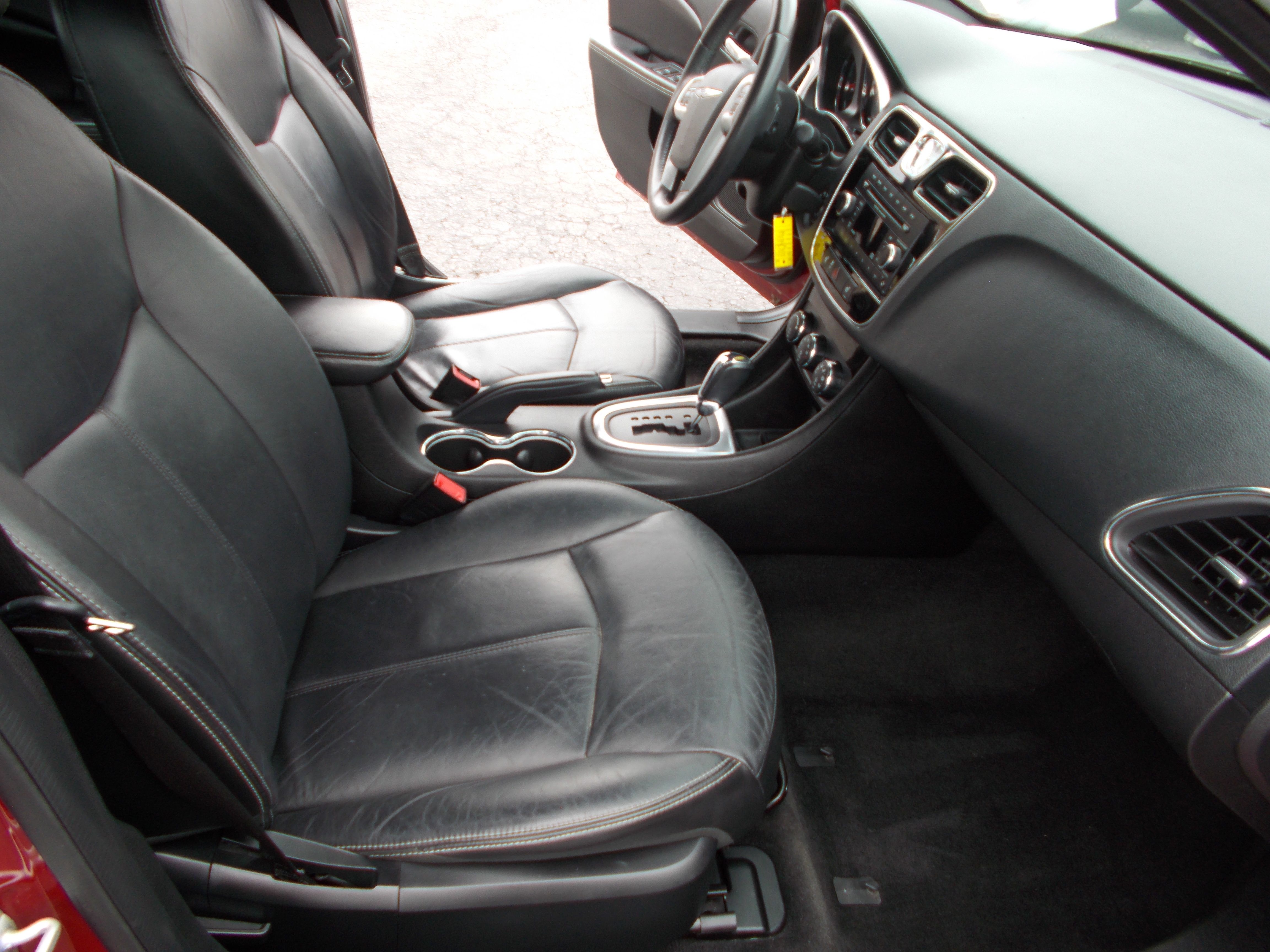 Used 2013 Chrysler 200 Limited FWD image 21