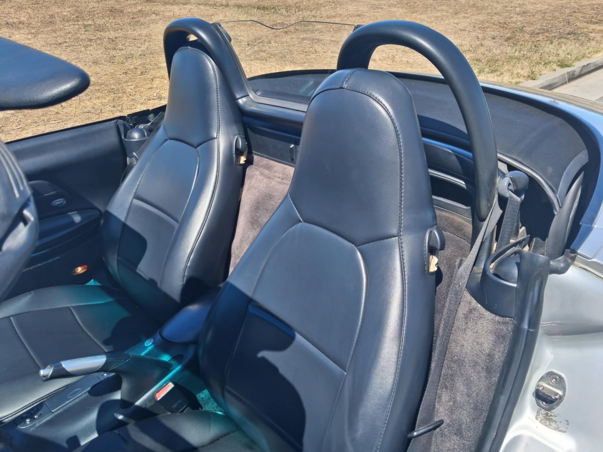 Used 2000 Porsche Boxster RWD image 12