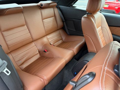 Used 2012 Ford Mustang Premium image 23