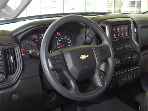 Used 2022 Chevrolet Silverado 1500 Custom image 16