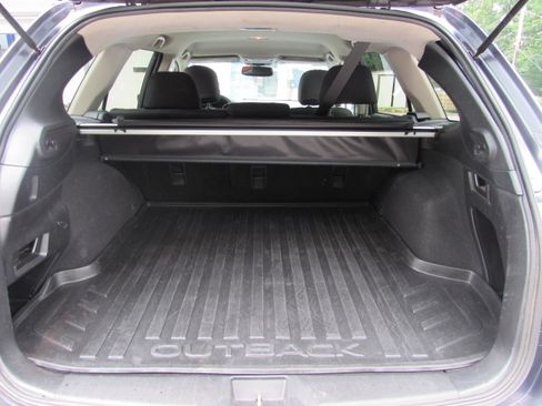 Used 2015 Subaru Outback 2.5i Premium AWD/4WD image 16