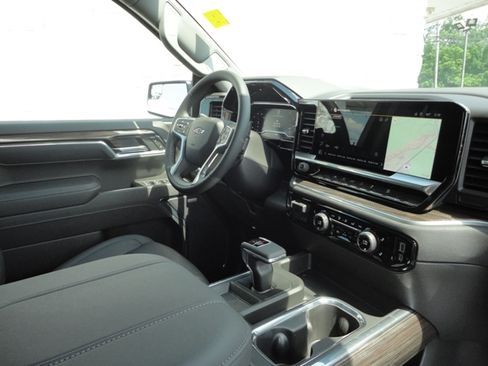 New 2025 Chevrolet Silverado 1500 LT Trail Boss image 27