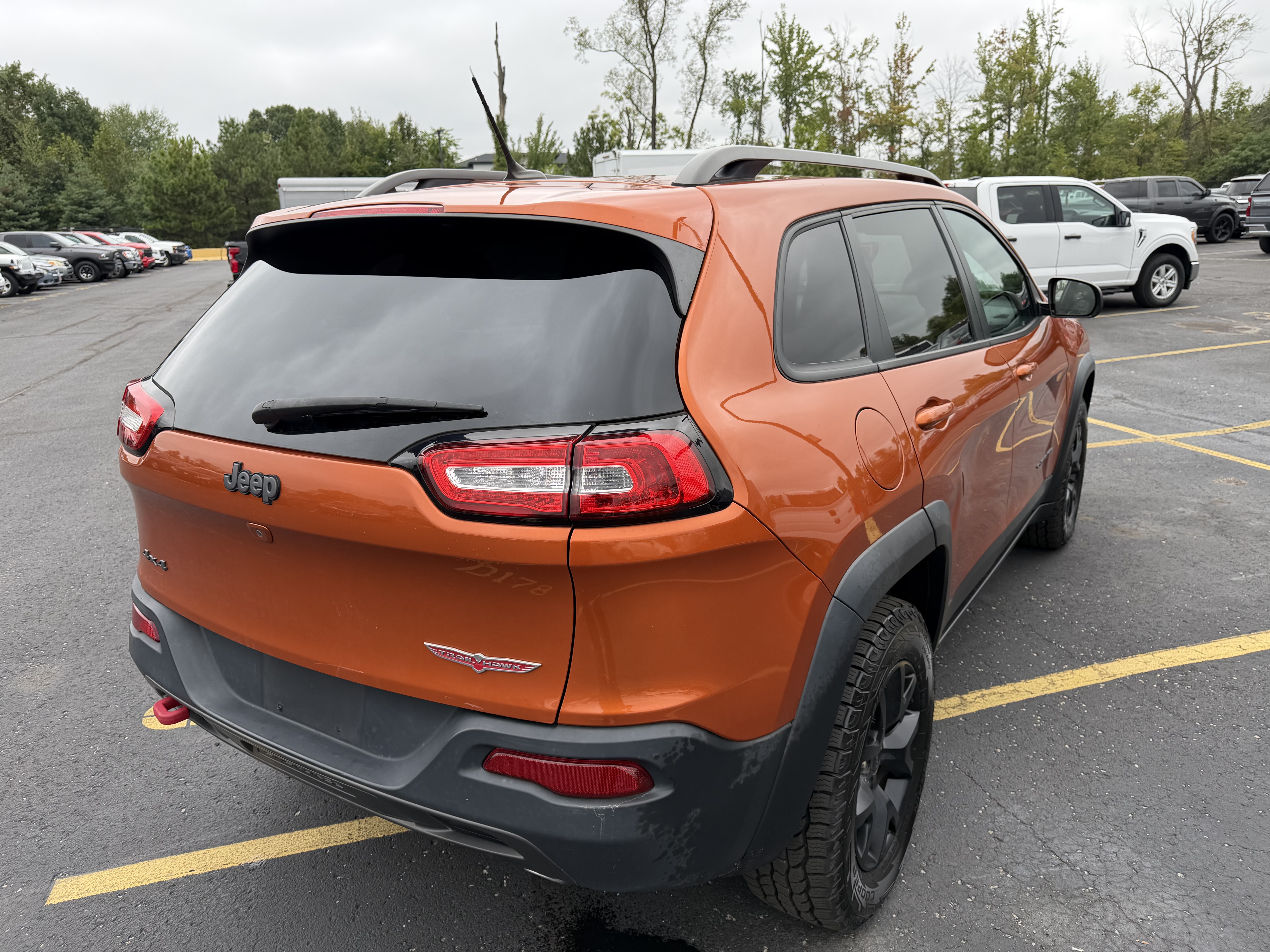 Used 2015 Jeep Cherokee 4WD Trailhawk image 9