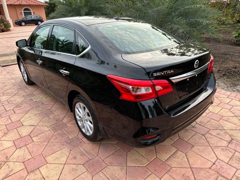 Used 2019 Nissan Sentra SV image 5