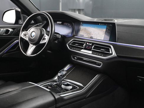 Used 2021 BMW X6 M50i image 42