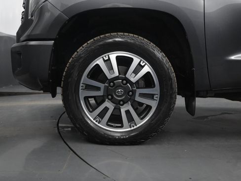 Used 2018 Toyota Tundra SR5 image 11