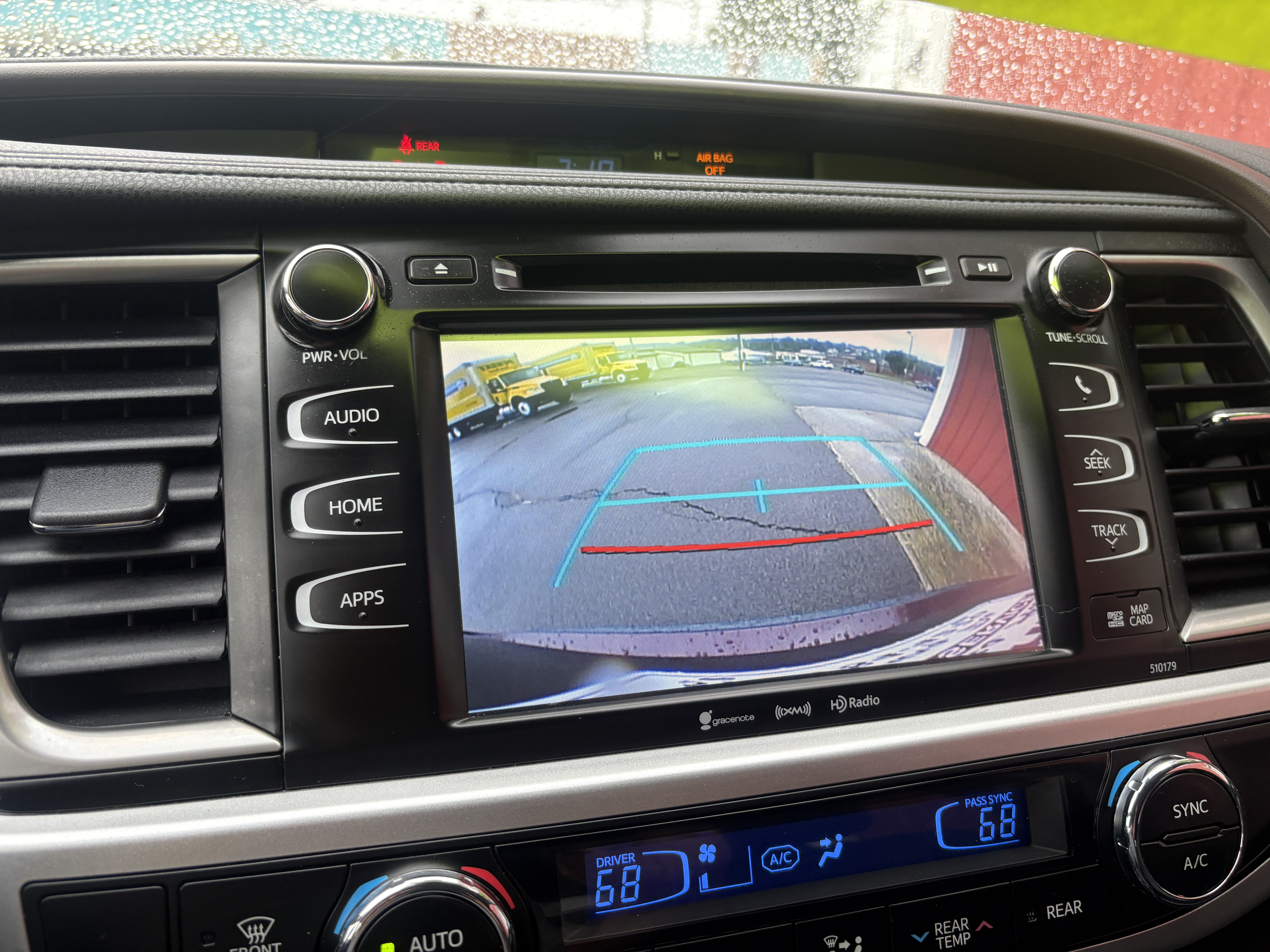 Used 2018 Toyota Highlander AWD V6 image 16