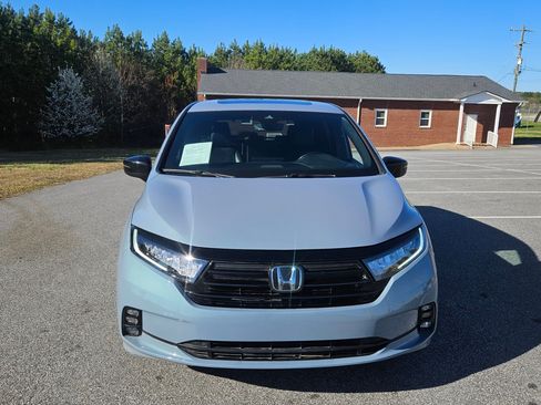 Used 2023 Honda Odyssey Sport image 7
