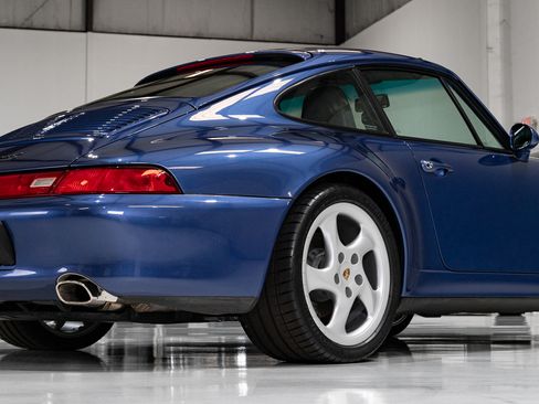 Used 1998 Porsche 911 Carrera S image 32