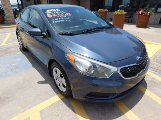 Used 2016 Kia Forte LX Sedan FWD image 1