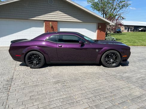 Used 2021 Dodge Challenger SRT Hellcat image 11