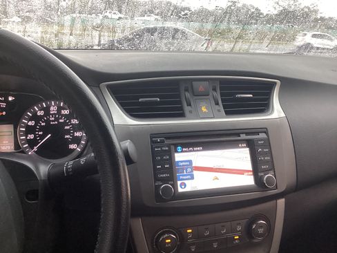 Used 2012 Nissan Sentra SR image 20