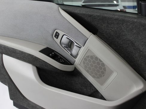 Used 2018 BMW i3 image 23