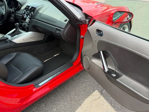 Used 2007 Saturn Sky Red Line RWD image 10