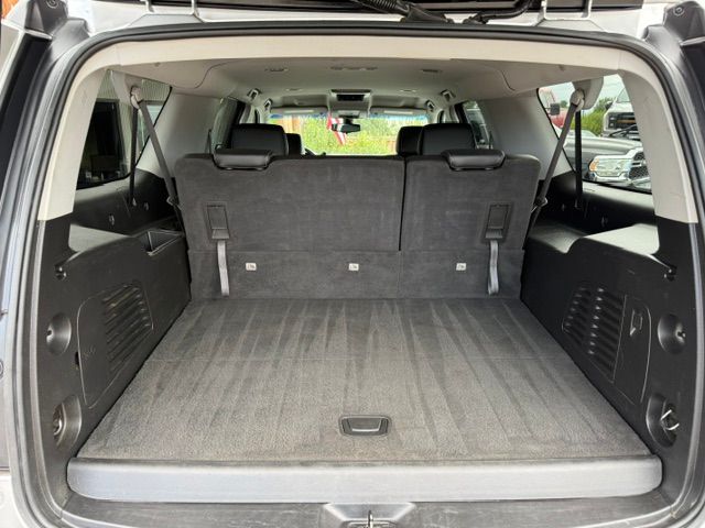 Used 2020 Chevrolet Suburban 4WD image 19