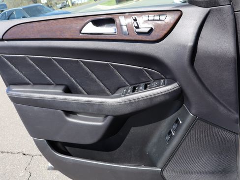 Used 2015 Mercedes-Benz GL 450 image 20