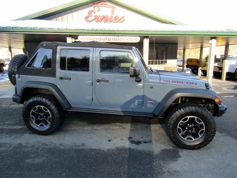 Used 2013 Jeep Wrangler Rubicon image 1