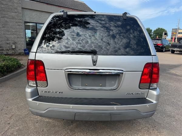 Used 2005 Lincoln Aviator Luxury RWD image 2