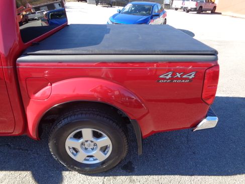 Used 2008 Nissan Frontier SE image 18