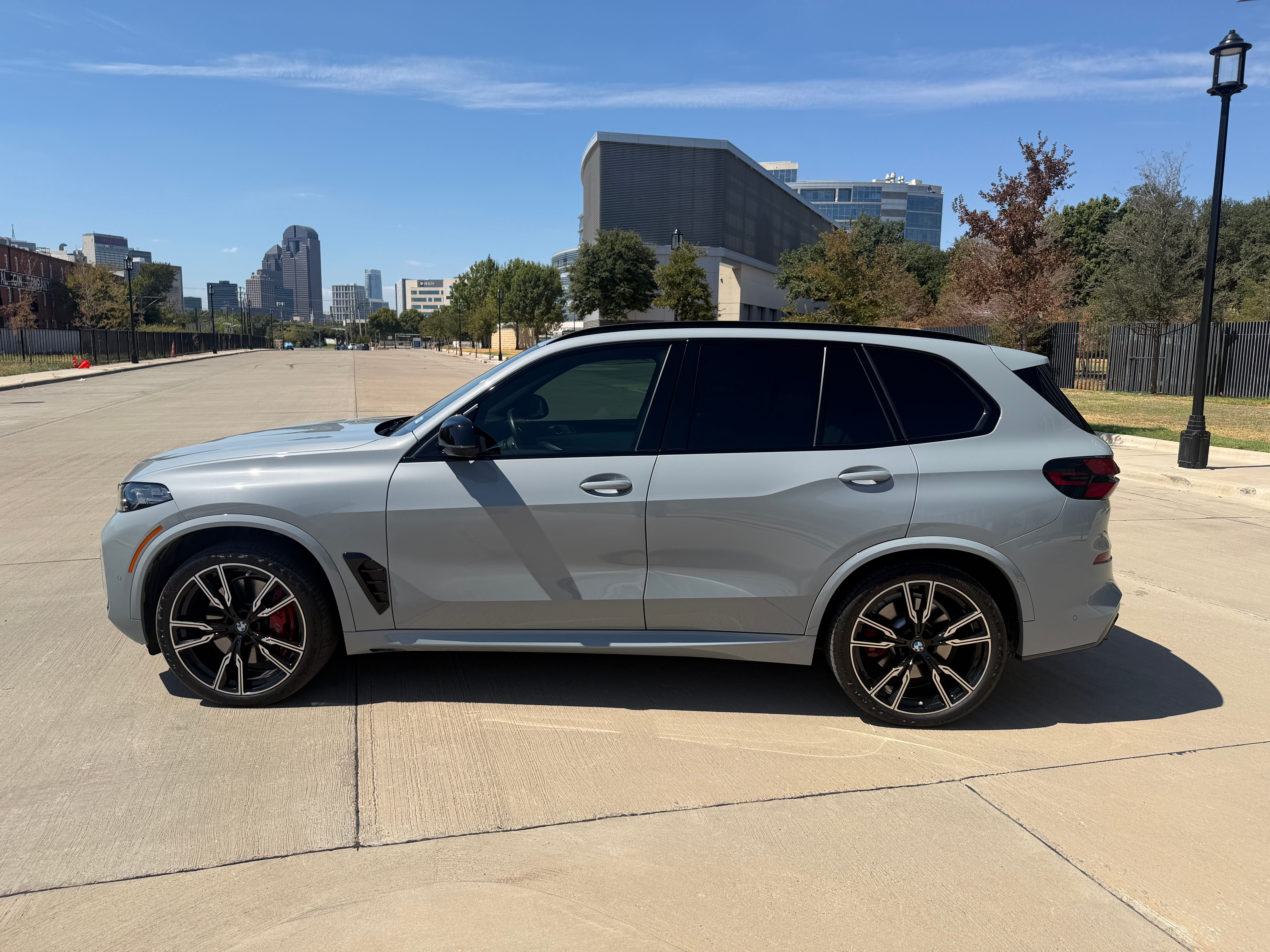 Used 2024 BMW X5 M60i AWD/4WD image 13