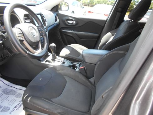 Used 2015 Jeep Cherokee FWD Latitude image 9