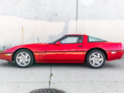 Used 1990 Chevrolet Corvette ZR-1 Coupe RWD image 3
