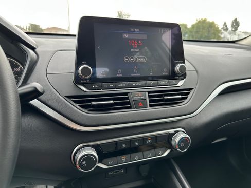 Used 2022 Nissan Altima 2.5 SV image 13