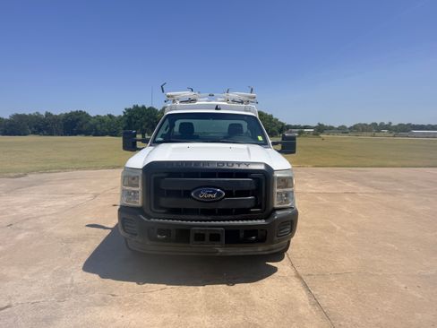 Used 2013 Ford F350 2WD Regular Cab Super Duty image 2