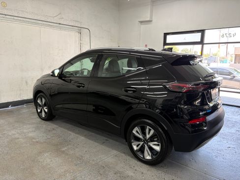 Used 2022 Chevrolet Bolt EUV LT FWD image 4