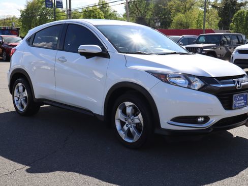 Used 2016 Honda HR-V EX image 10