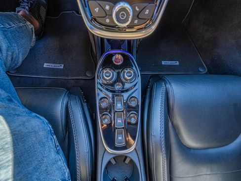 Used 2020 McLaren GT image 52