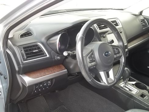 Used 2017 Subaru Outback 2.5i Limited image 22