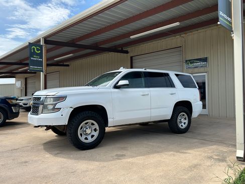 Used 2019 Chevrolet Tahoe 4WD image 2