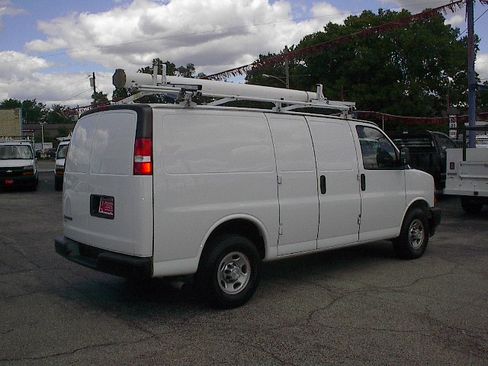 Used 2019 Chevrolet Express 3500 UNAVAIL RWD image 4