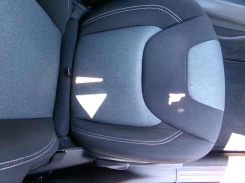 Used 2014 Jeep Cherokee 4WD Latitude image 12