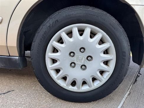 Used 2005 Honda Accord DX image 9