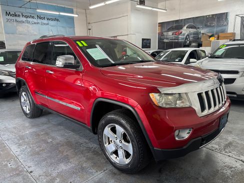 Used 2011 Jeep Grand Cherokee Limited image 9