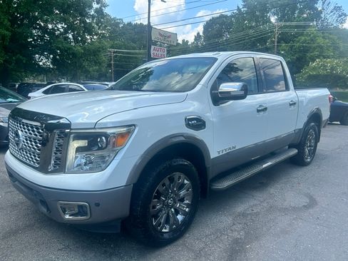 Used 2017 Nissan Titan XD 4x4 Crew Cab image 1