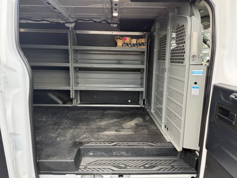 Used 2020 Ford Transit 150 image 9